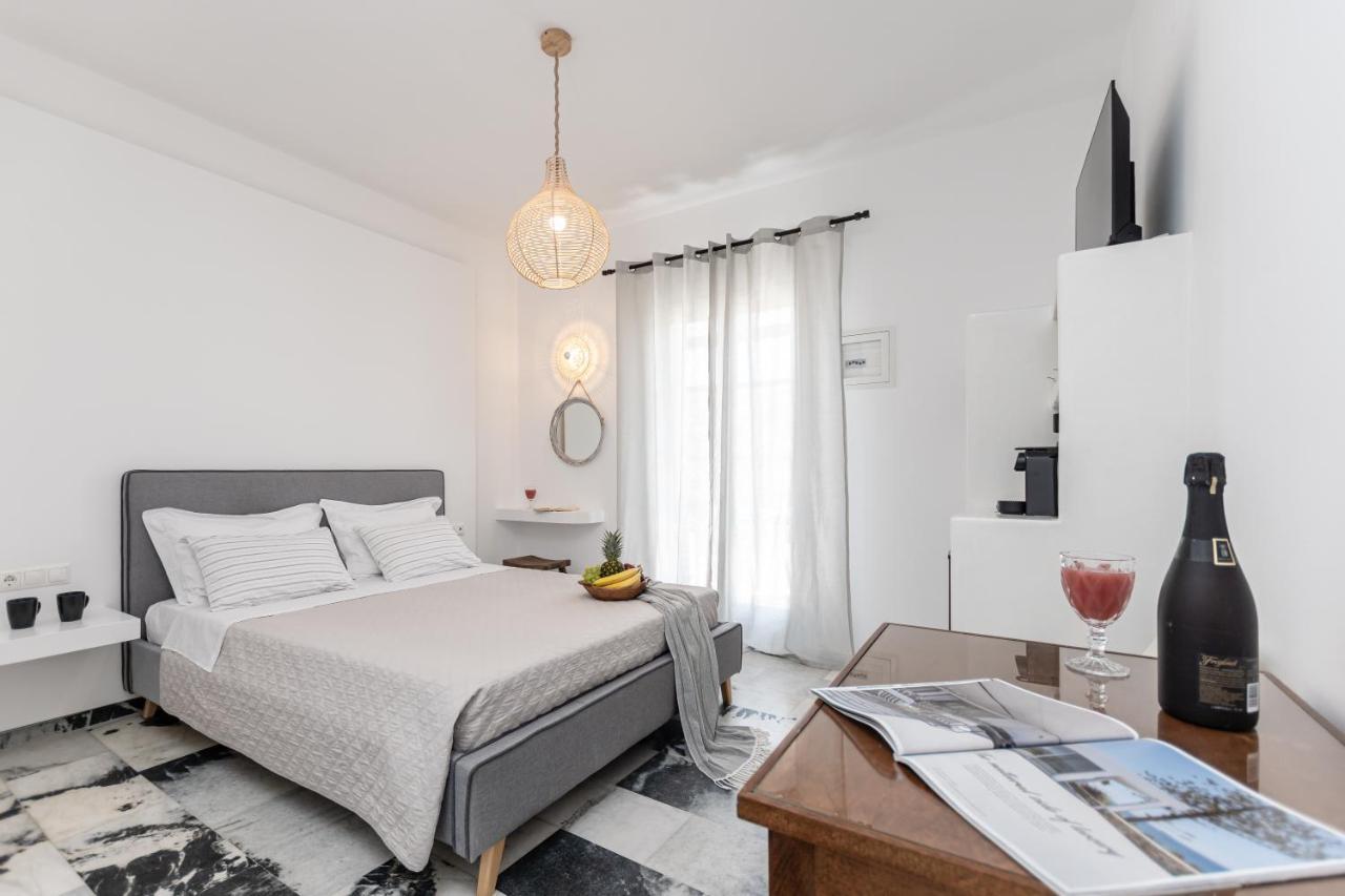 Delight Apartments Suites Stelida  Bagian luar foto