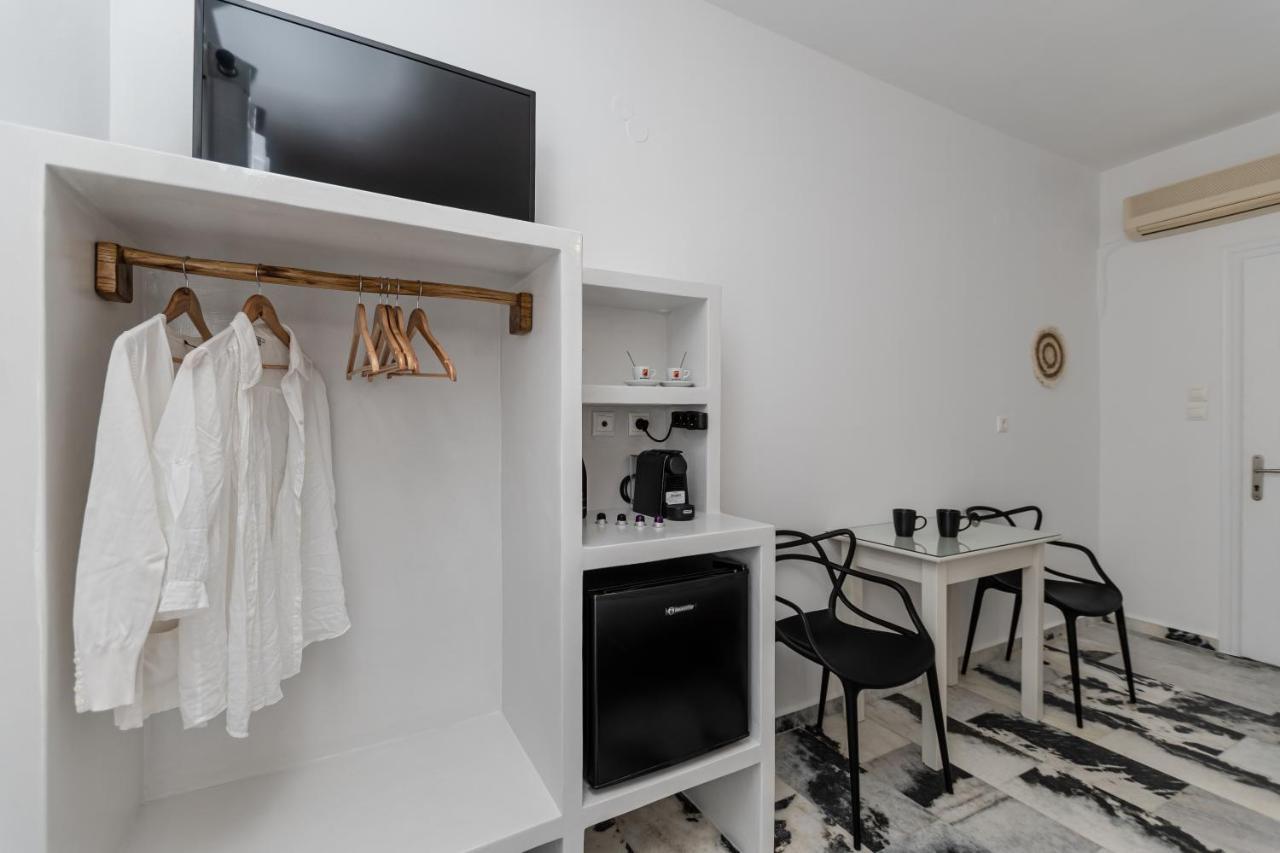 Delight Apartments Suites Stelida  Bagian luar foto
