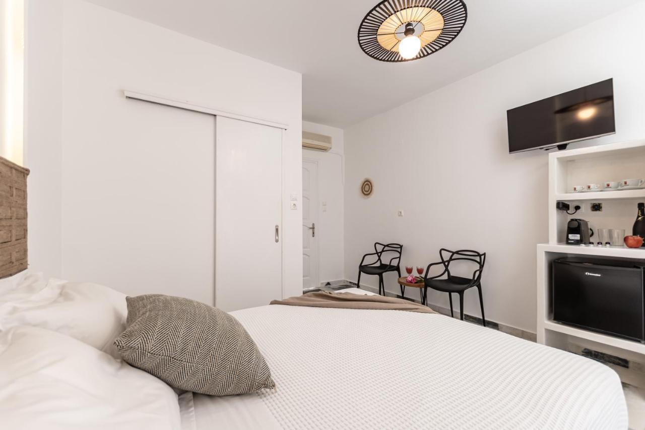 Delight Apartments Suites Stelida  Bagian luar foto