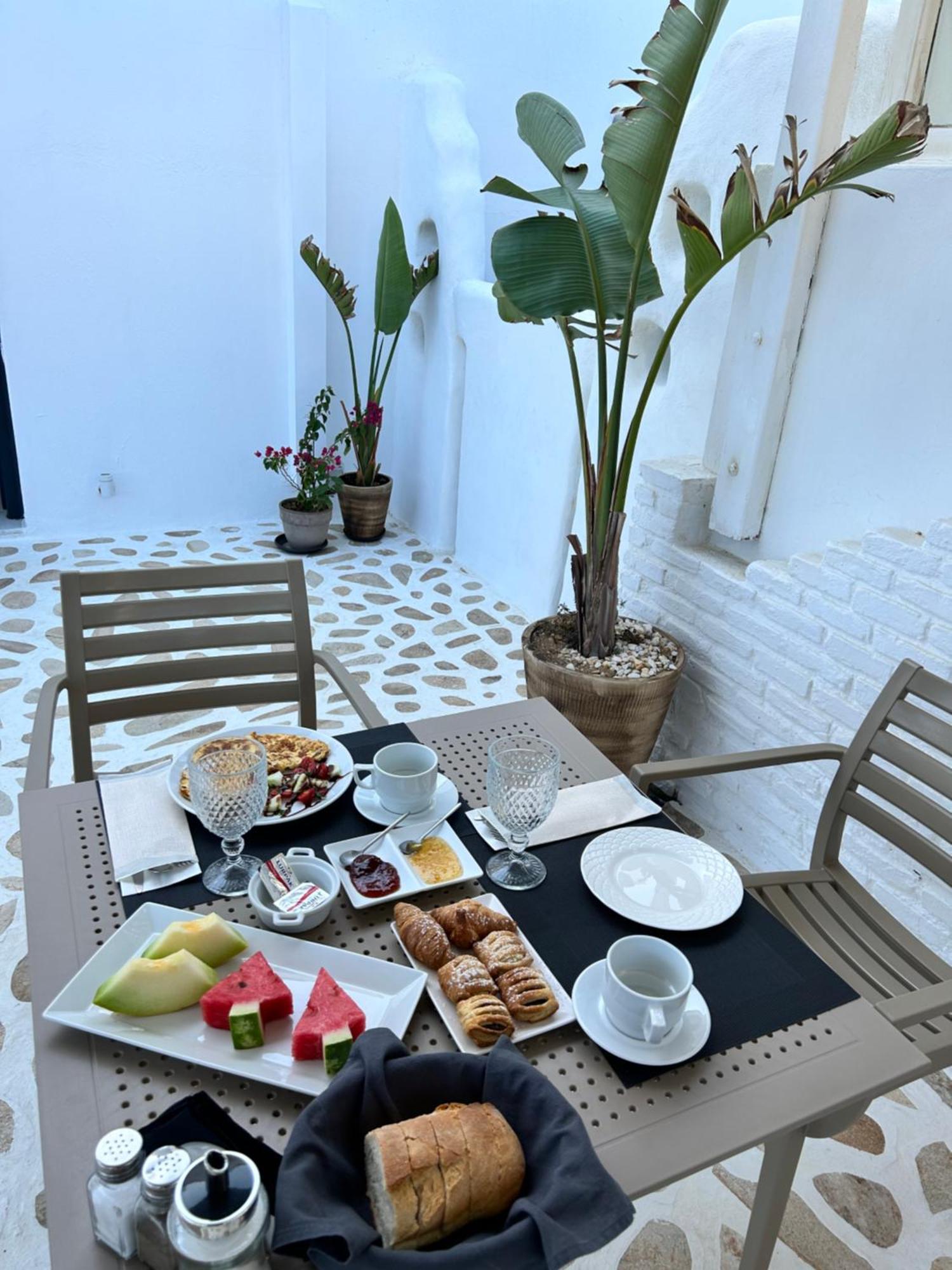 Delight Apartments Suites Stelida  Bagian luar foto